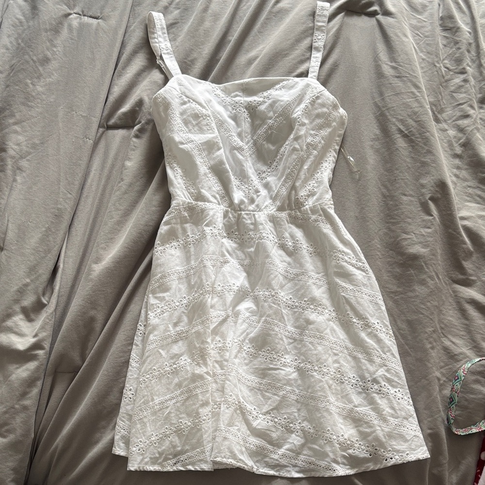 Francesca’s Elegant White Lace Dress
